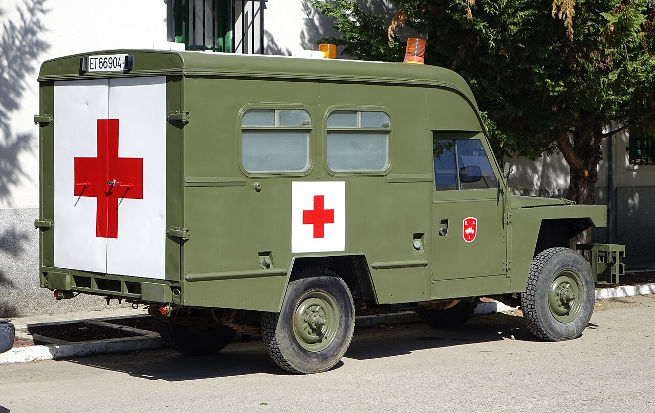 Outisnn · Attribution (free to reuse with credit) Santana Militar 109