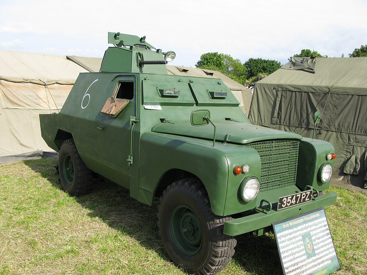 geni (Wikimedia Commons) · CC BY-SA 4.0 Shorland Mk 1 APC
