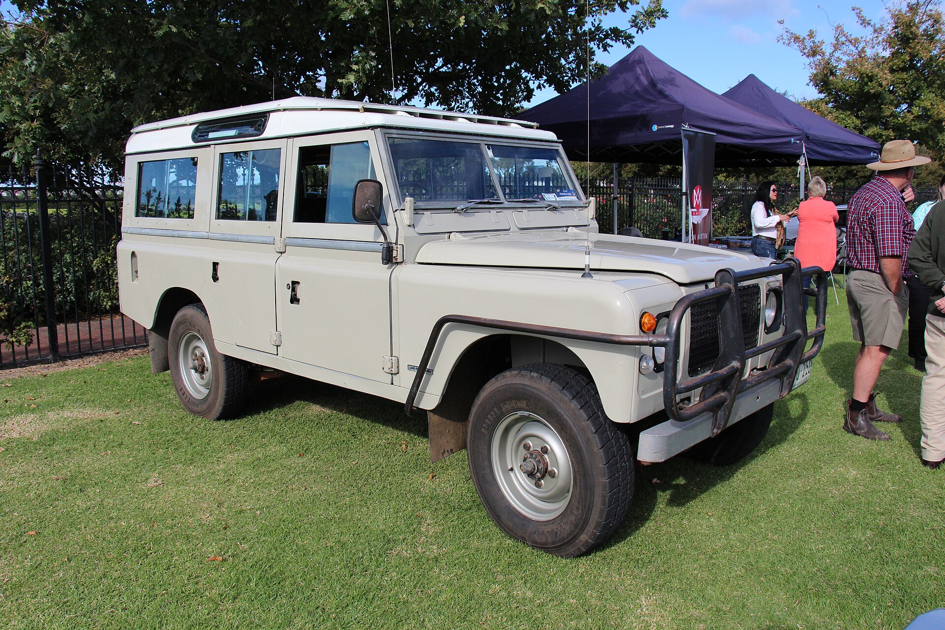 1982 Stage 1 V8 station wagon with safari roof